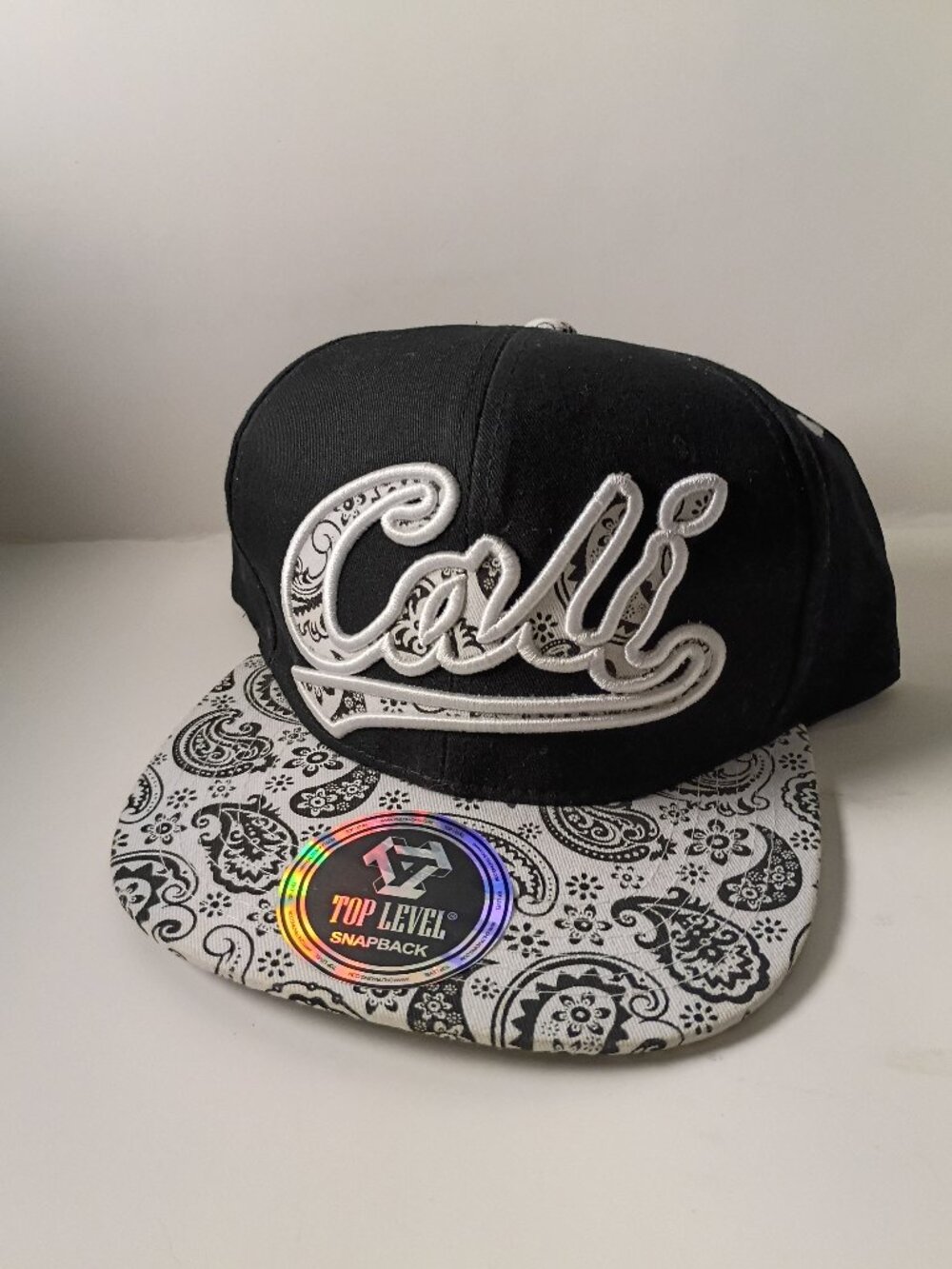 NEW Men's Cali Black & White Top Level Snapback Hat